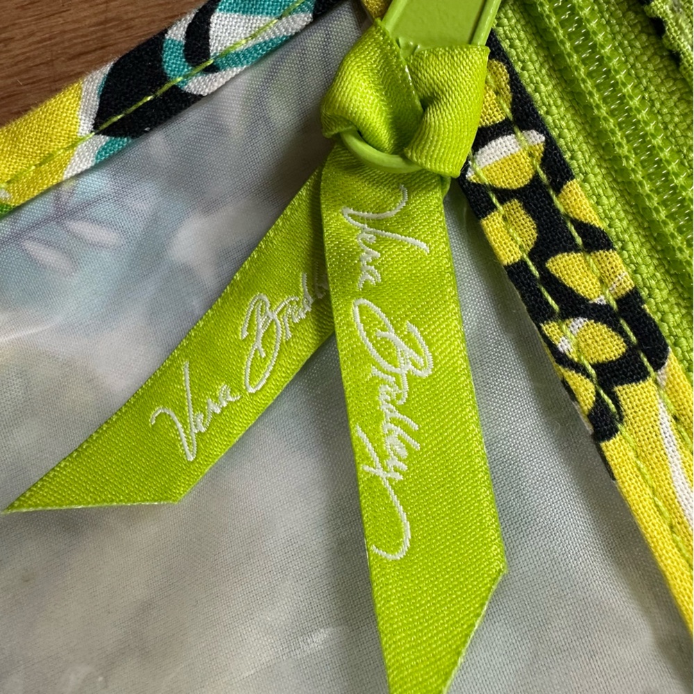 Vera Bradley Hanging Organizer Makeup Toiletry Floral Travel Bag - Lime’s Up - Picture 4 of 6